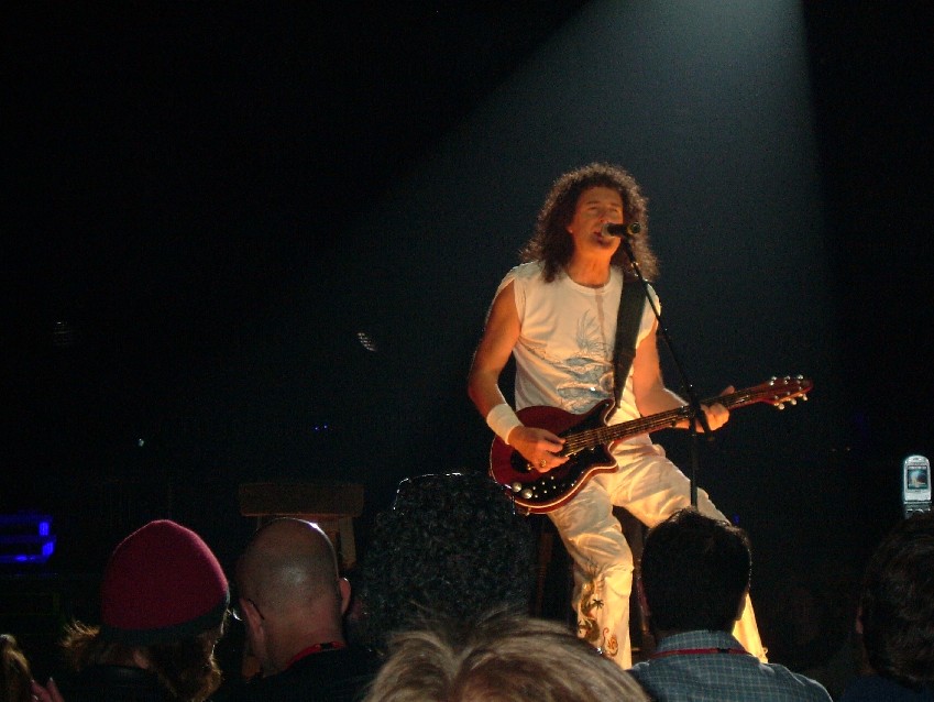 Anaheim : Brian starting Hammer To Fall...